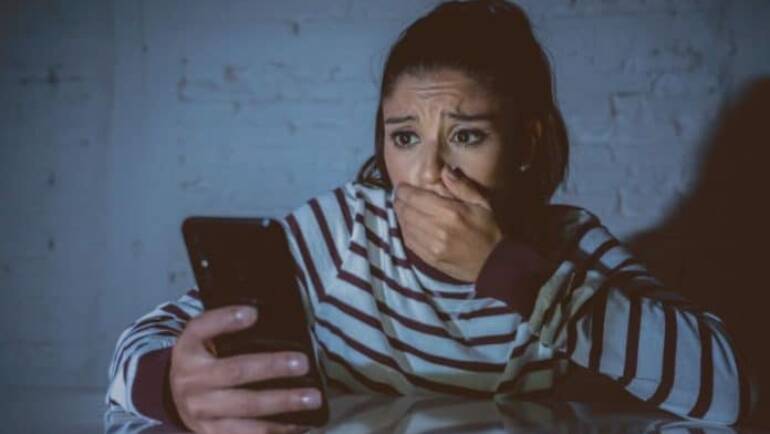Research on online and offline incidents of violence against young women and girls in public life in North Macedonia